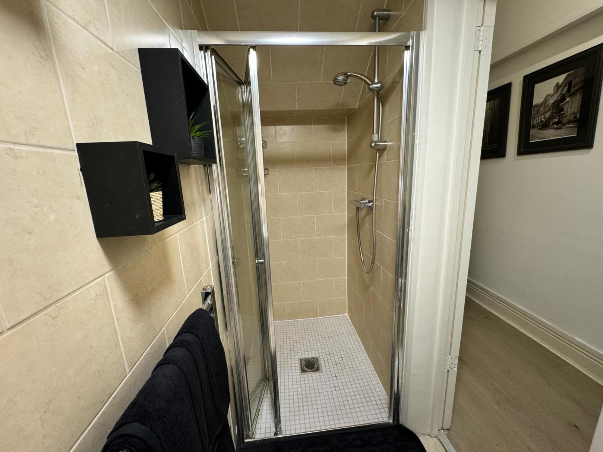 Stunning Refurbished With A Private Courtyard To Enjoy! Apartamento Londres